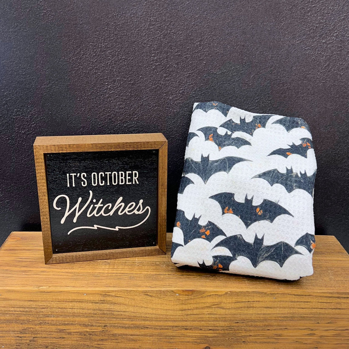 Halloween Flying Bats (Pack Of 2 - $6.95 Ea. Towel) - WFL016