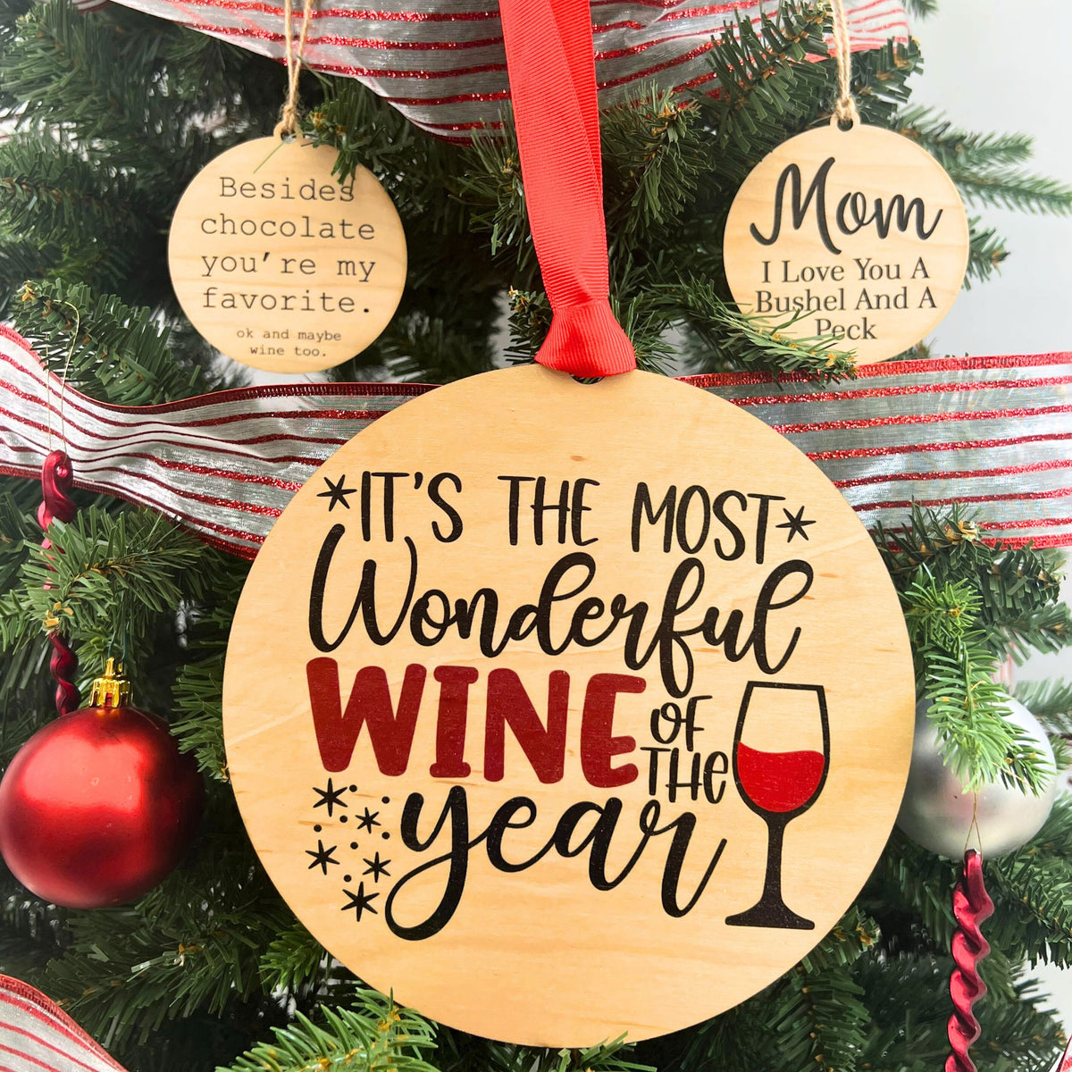 Wonderful Wine Wreath Ornaments Christmas Mantle Ornament - WXL022 - 4 Per Pack ($4.95 Ea. Ornament)