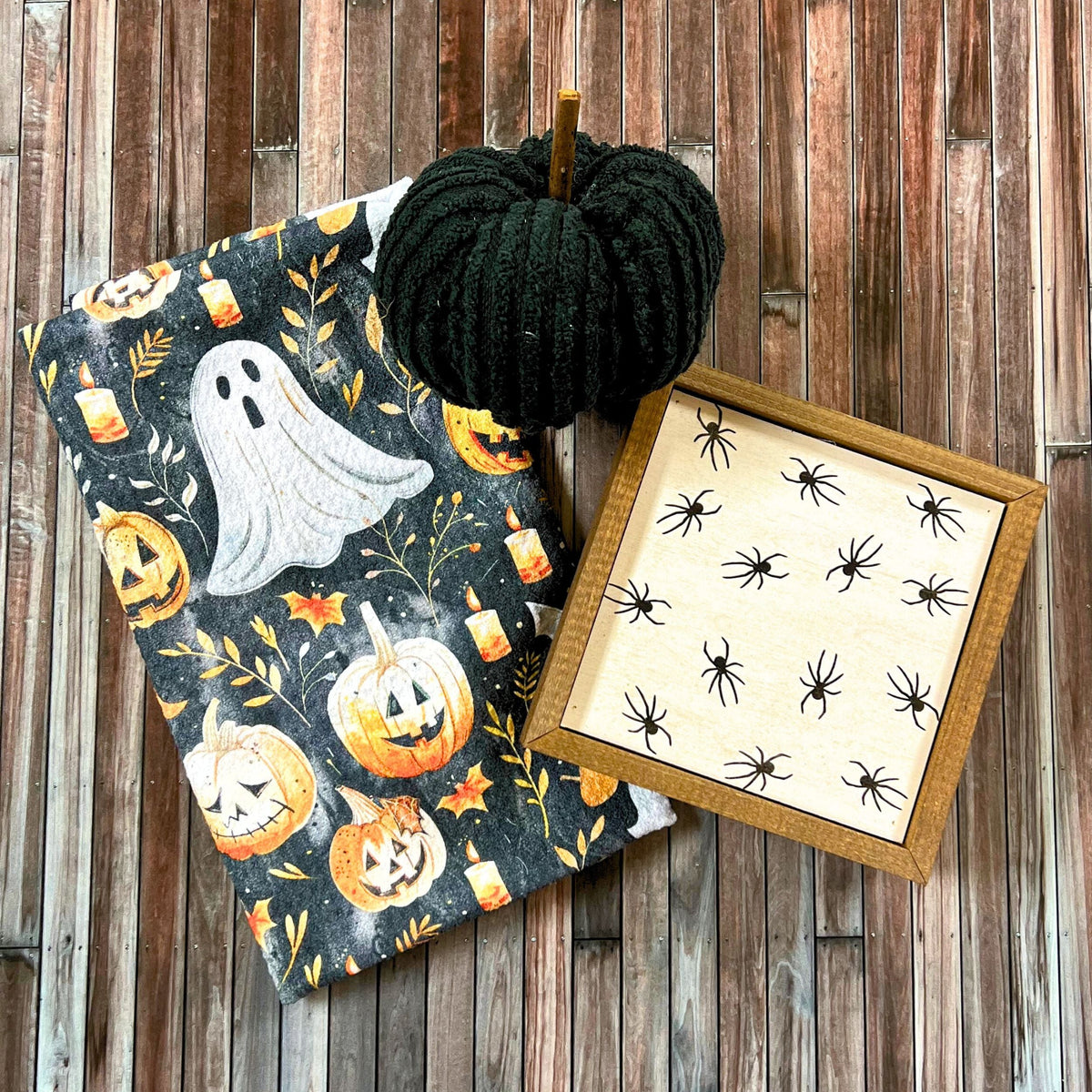 Scary Fall Pumpkins With Ghosts Halloween (Pack Of 2 - $6.95 Ea. Towel) - WFL002
