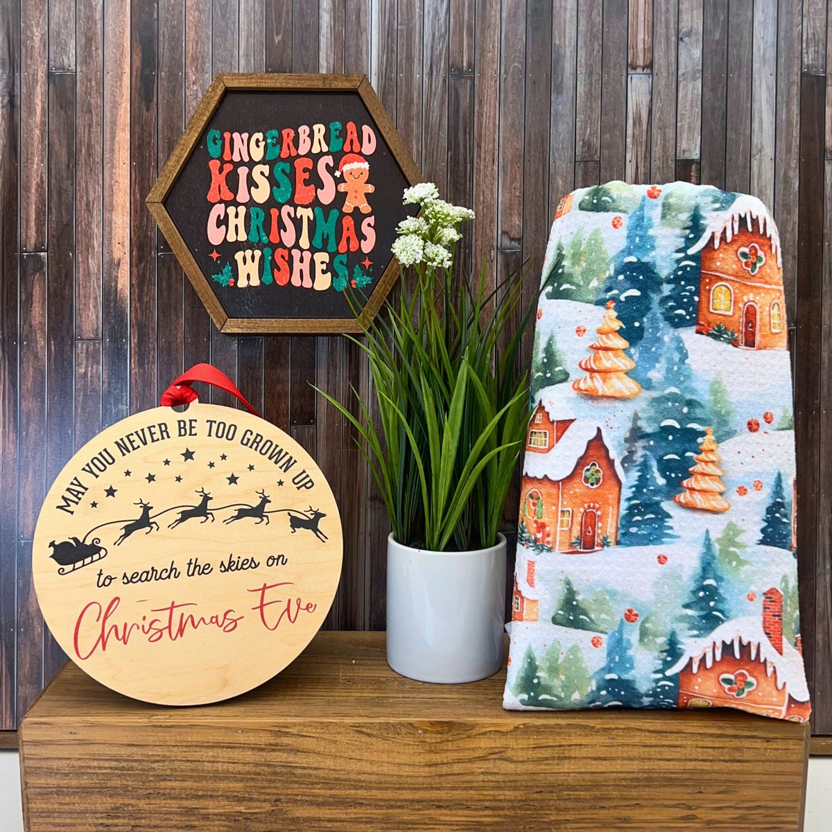 Gingerbread House Christmas (Pack Of 2 - $6.95 Ea. Towel) - WFL051