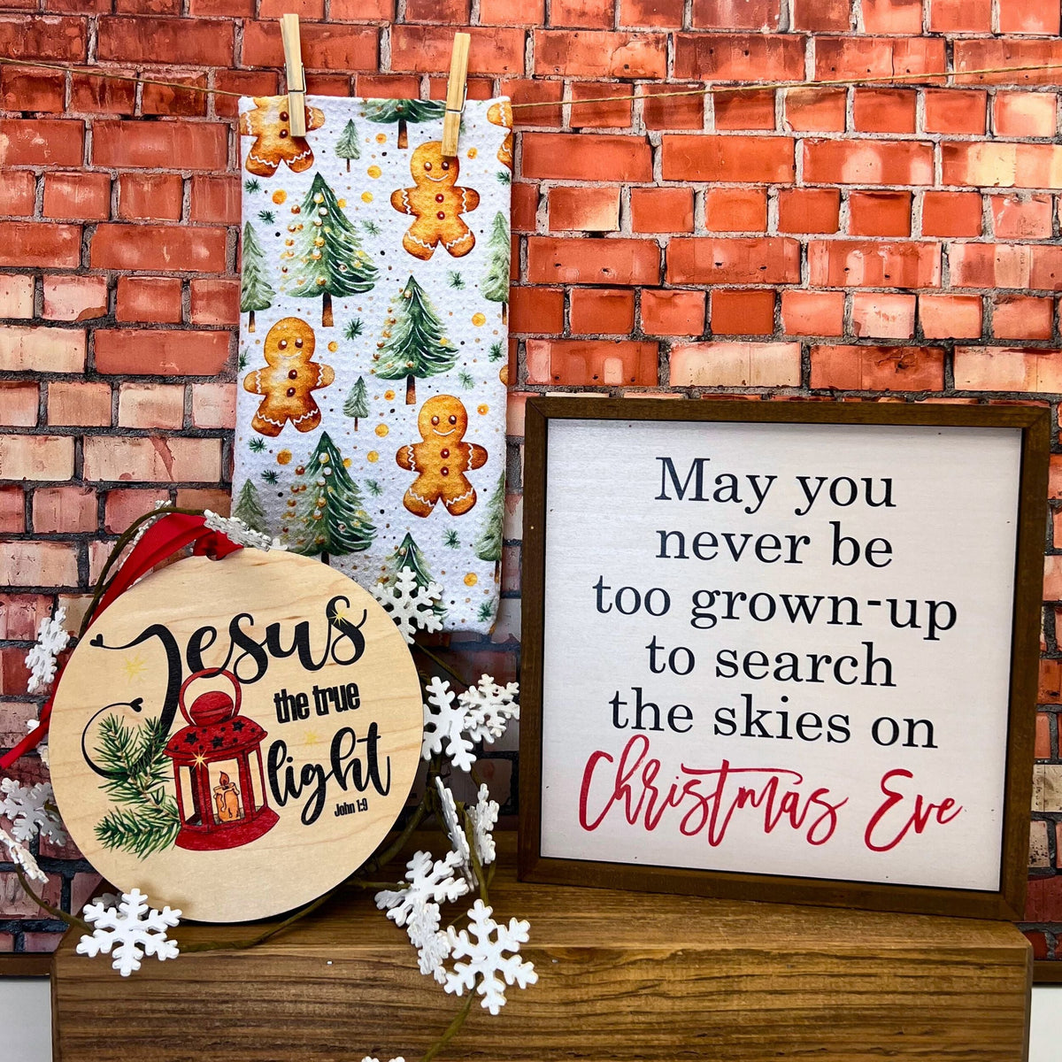 Gingerbread Man With Christmas (Pack Of 2 - $6.95 Ea. Towel) - WFL052