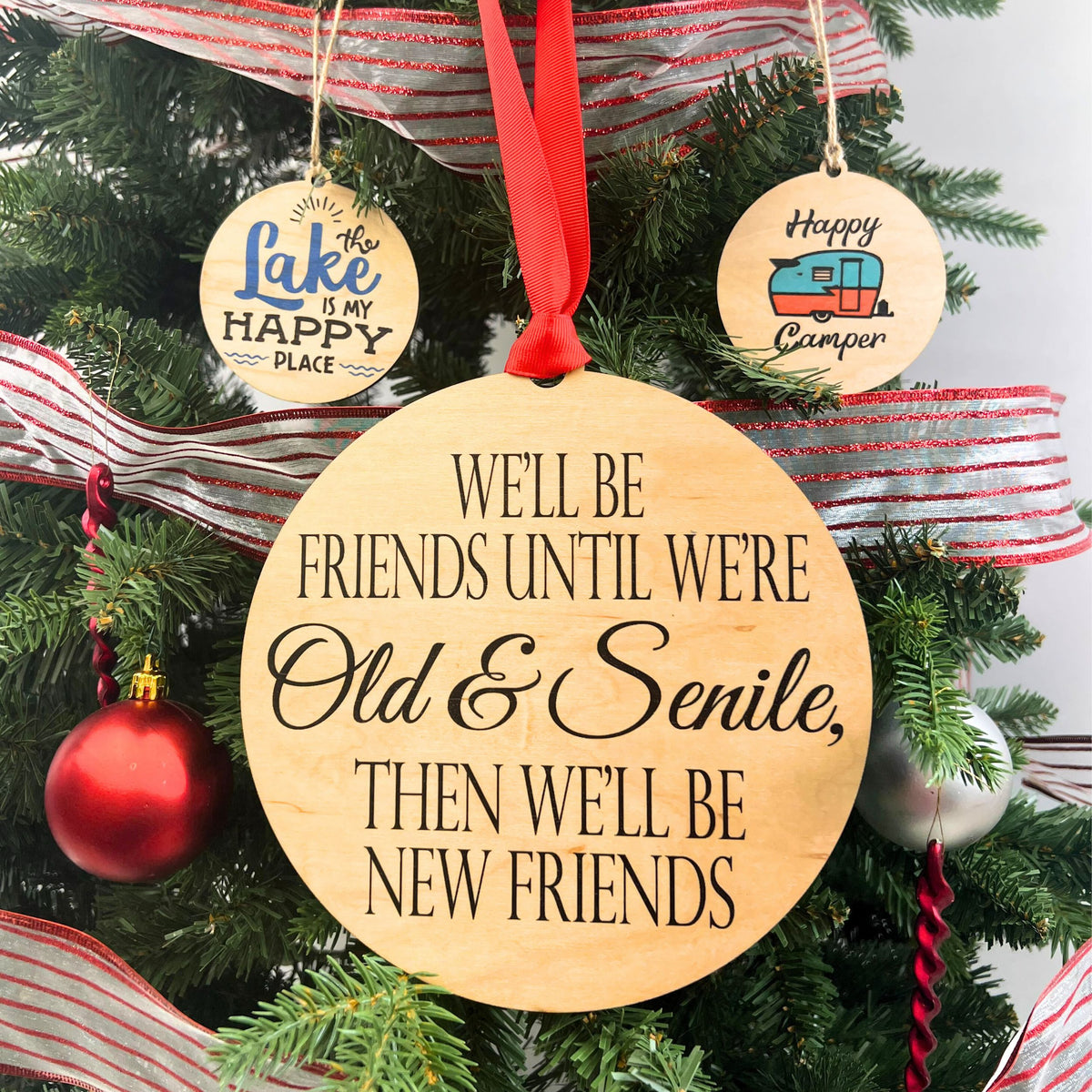 Old & Senile Christmas Décor Wreath Ornament Mantle Ornament - WXL018 - 4 Per Pack ($4.95 Ea. Ornament)